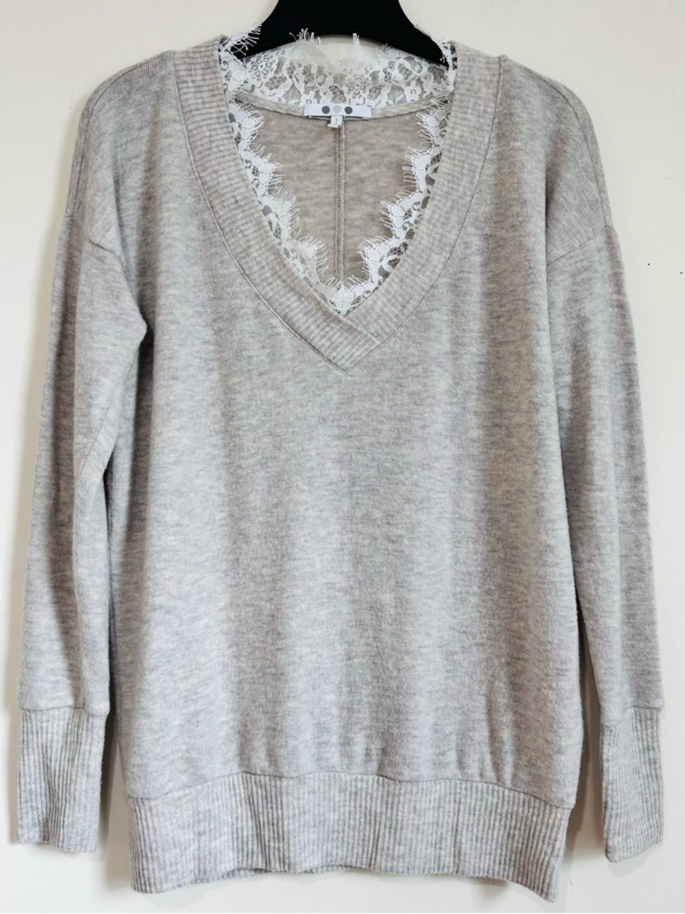 Three Dots romantic feminine oversize lace trim V-neck slouchy Tencel Sweater XS